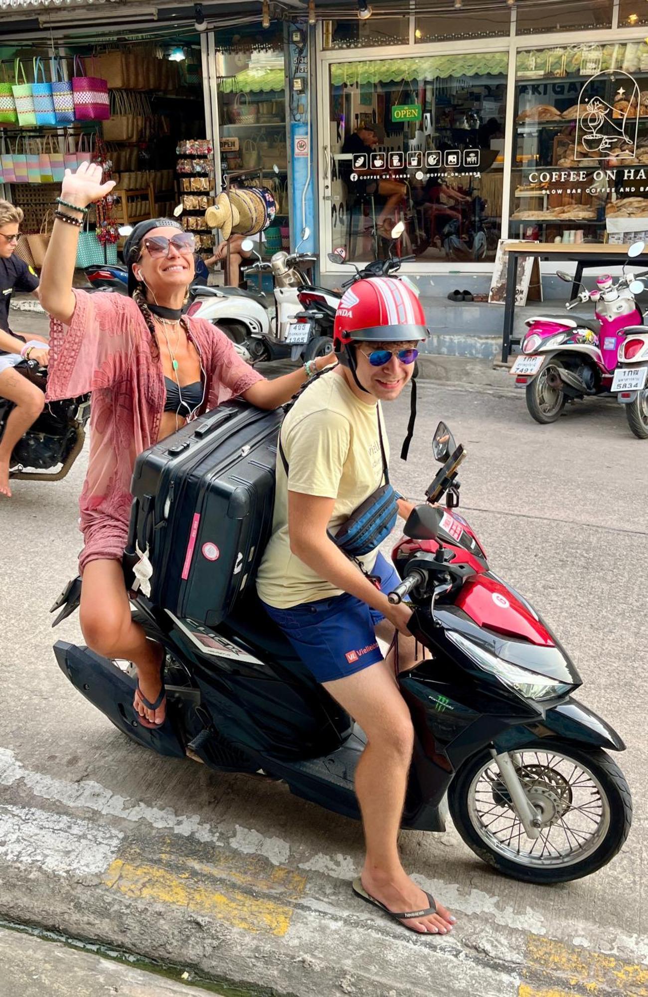 Tiki Tribe Bar & Hostel Ko Tao Zewnętrze zdjęcie